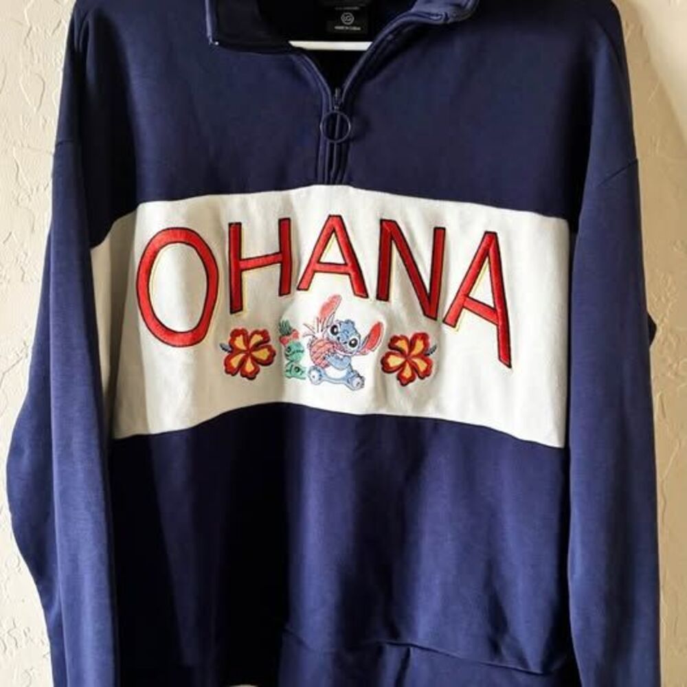 Disney BoxLunch Stitch Ohana 1/4 Zip Sweatshirt Size Large